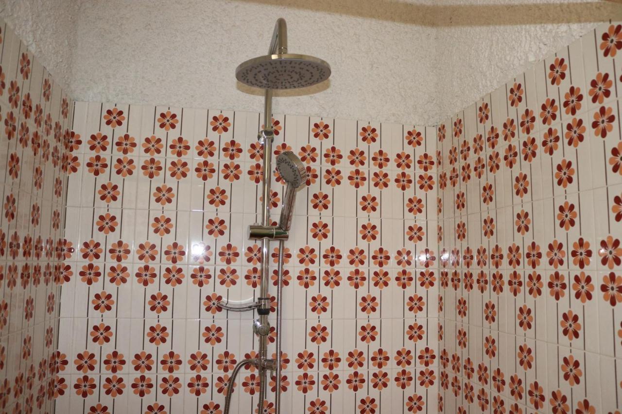 The Bongos - Socially Conscious Rooms, Part Of The Room Rate Goes To Charity Platanés Esterno foto